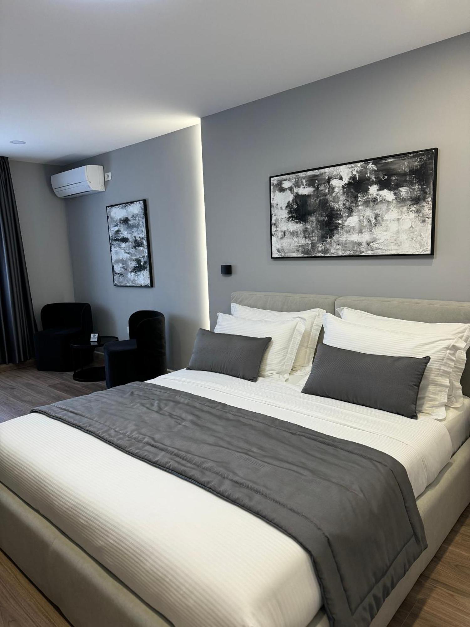 L'Hotel Tirana Exteriör bild