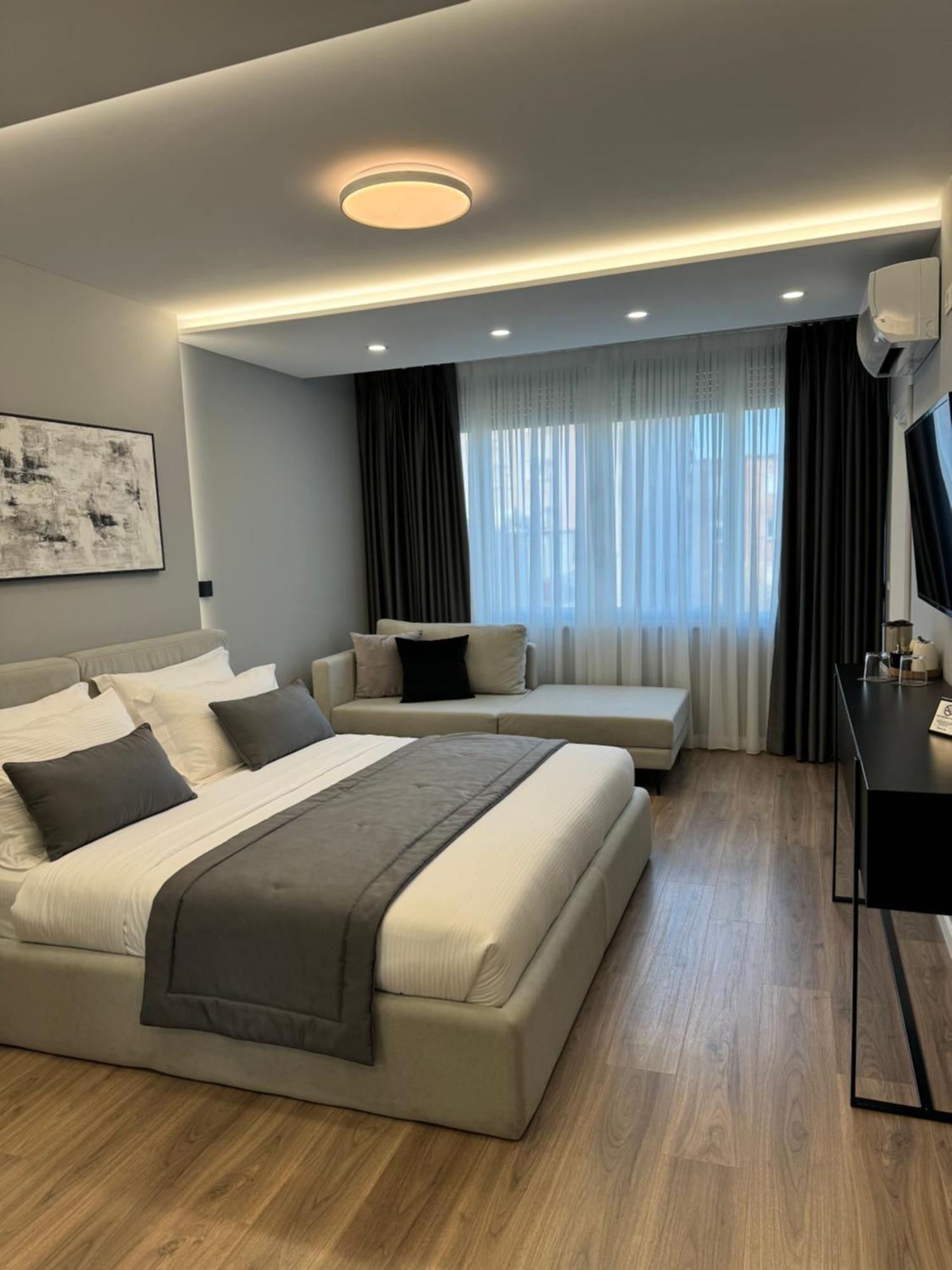 L'Hotel Tirana Exteriör bild